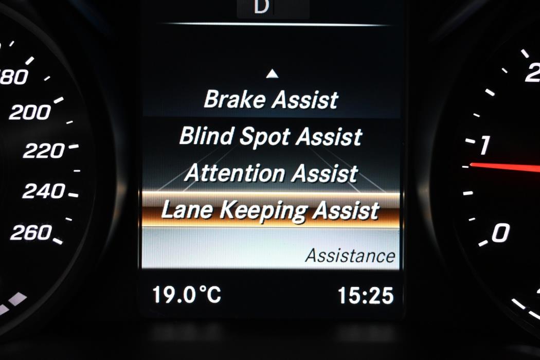 MERCEDES-BENZ V 2019