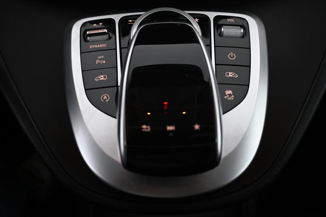 MERCEDES-BENZ V 2019