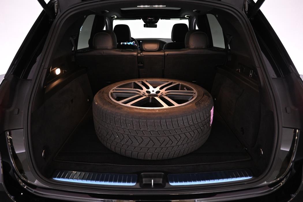 MERCEDES-BENZ GLE 2025