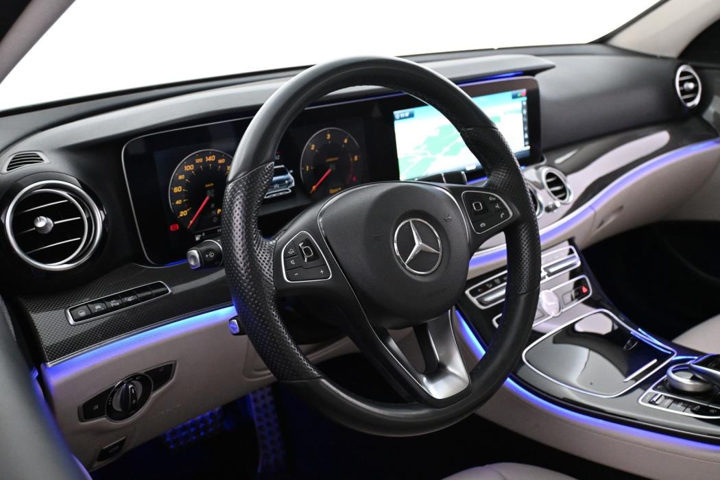MERCEDES-BENZ E 2017