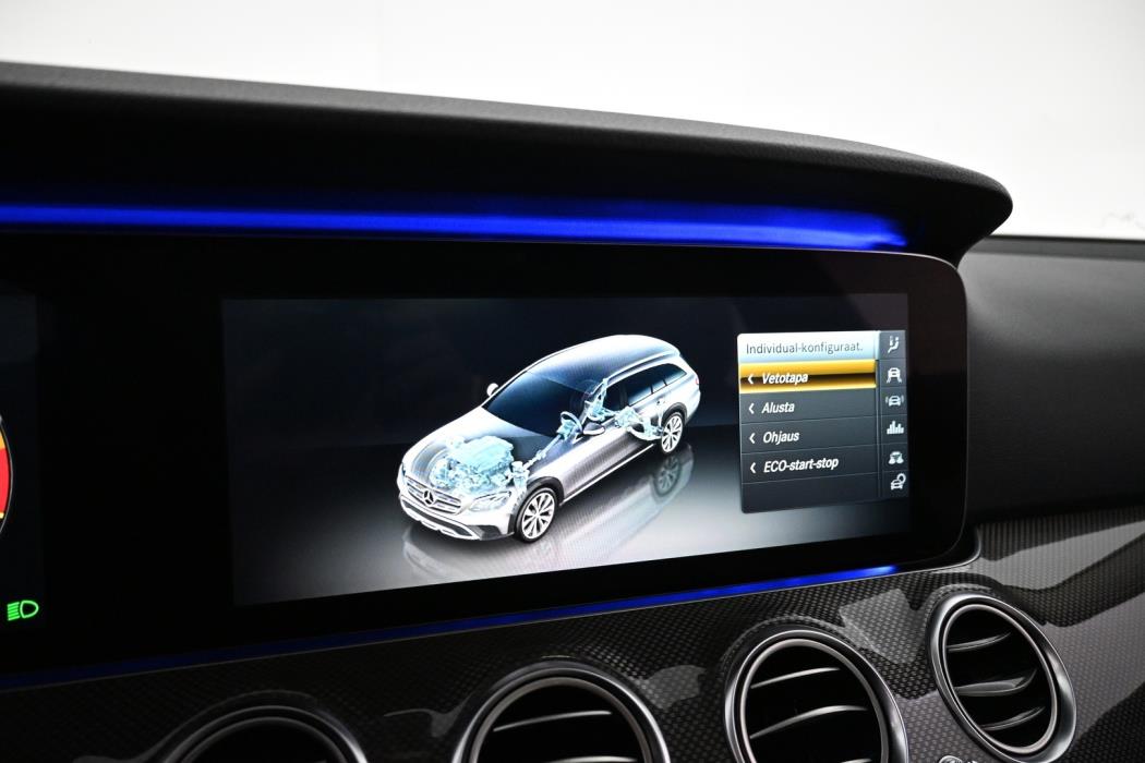 MERCEDES-BENZ E 2017