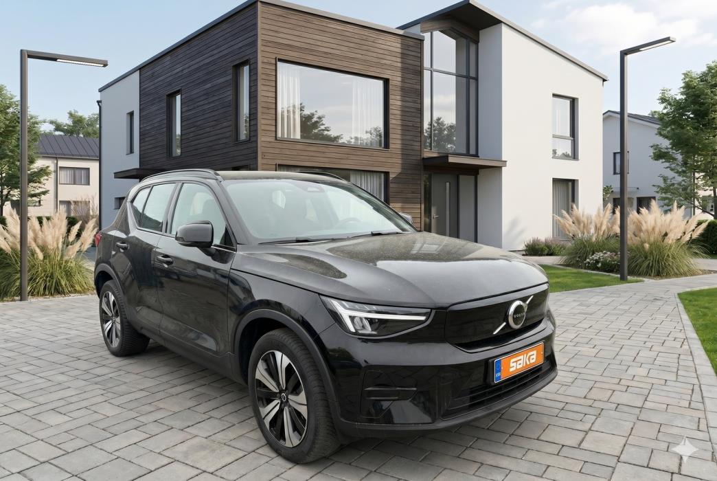VOLVO XC40 2023