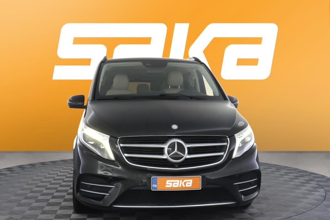 MERCEDES-BENZ V 2016