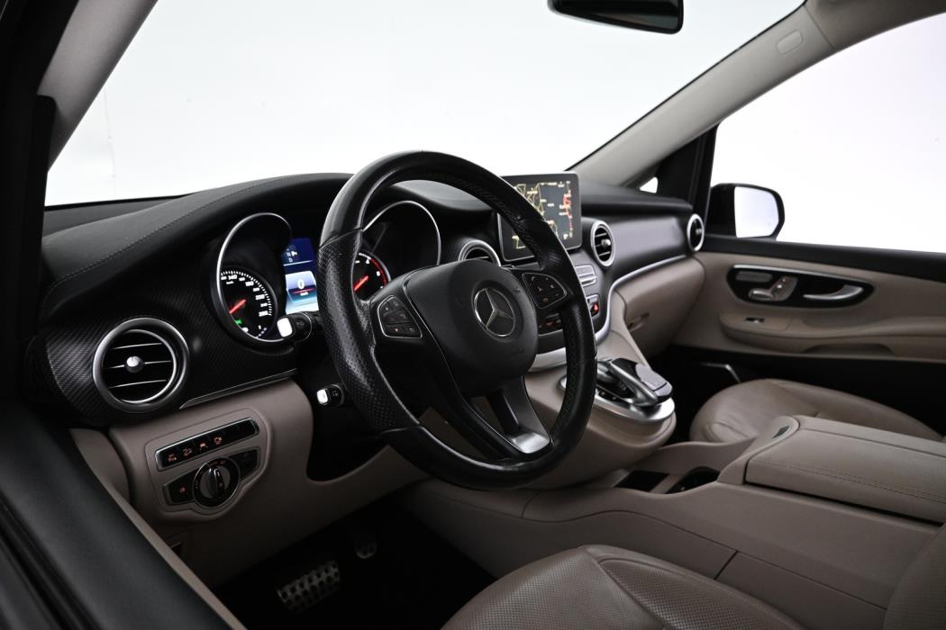 MERCEDES-BENZ V 2016