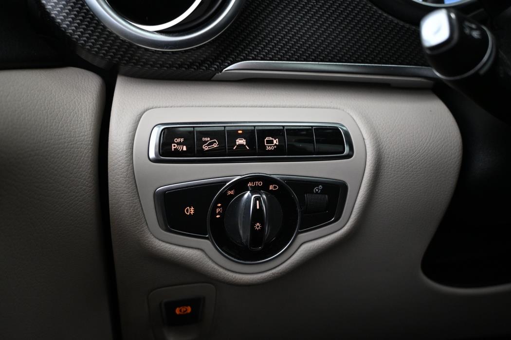 MERCEDES-BENZ V 2016