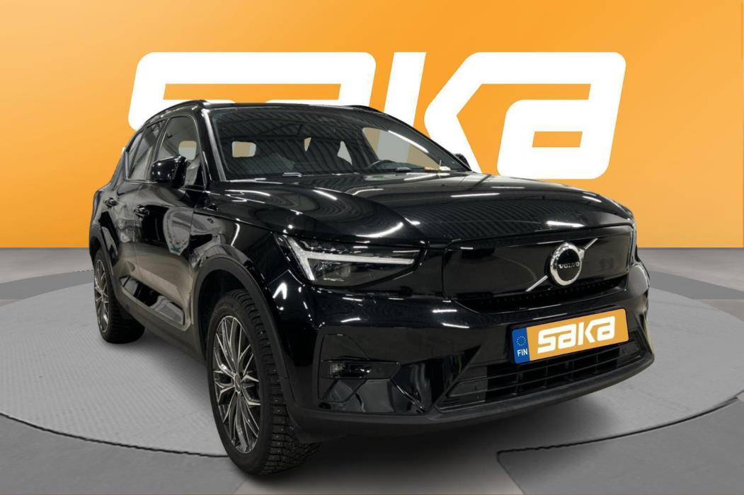 VOLVO XC40 2023