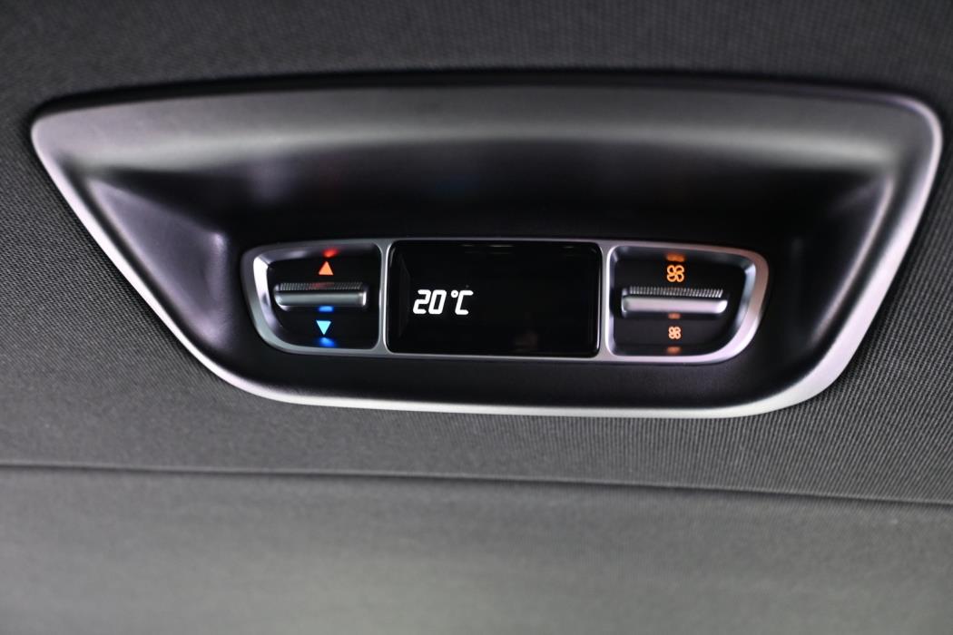 MERCEDES-BENZ EQV 2021