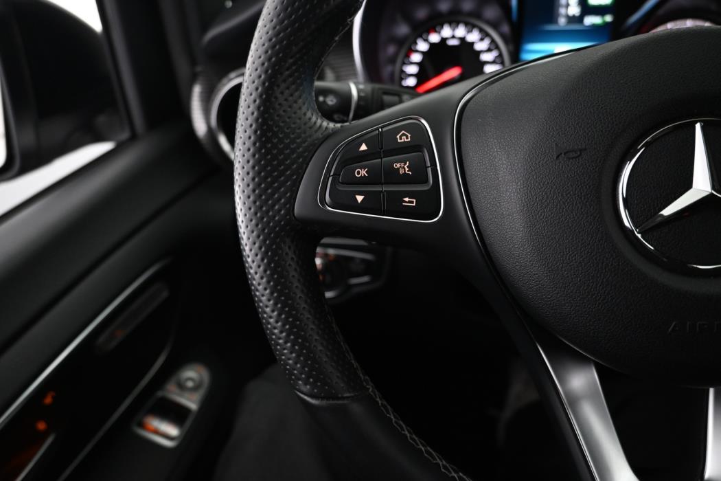 MERCEDES-BENZ EQV 2021