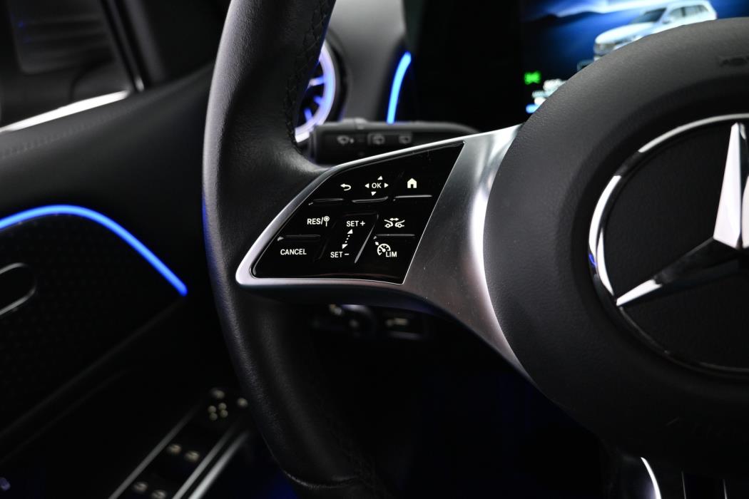 MERCEDES-BENZ EQB 2025