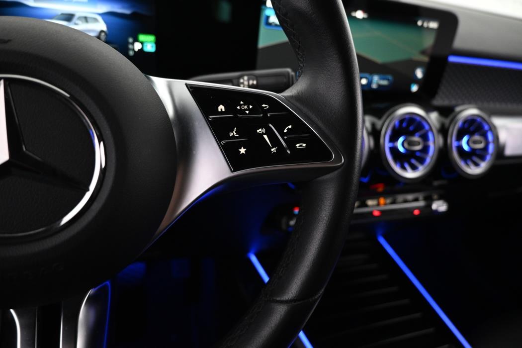 MERCEDES-BENZ EQB 2025