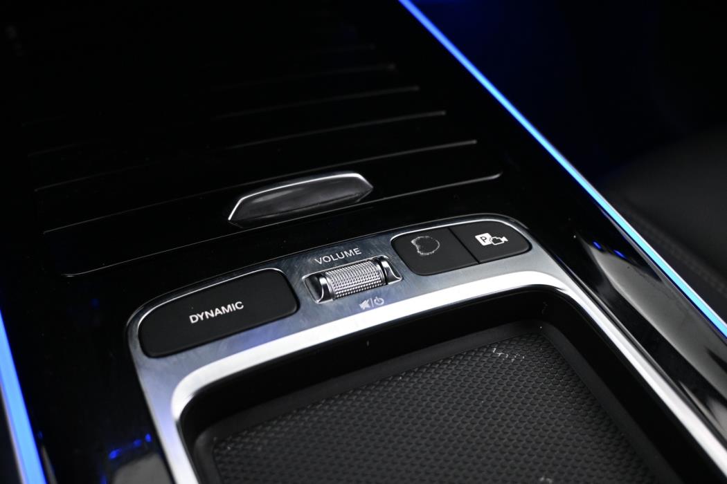 MERCEDES-BENZ EQB 2025