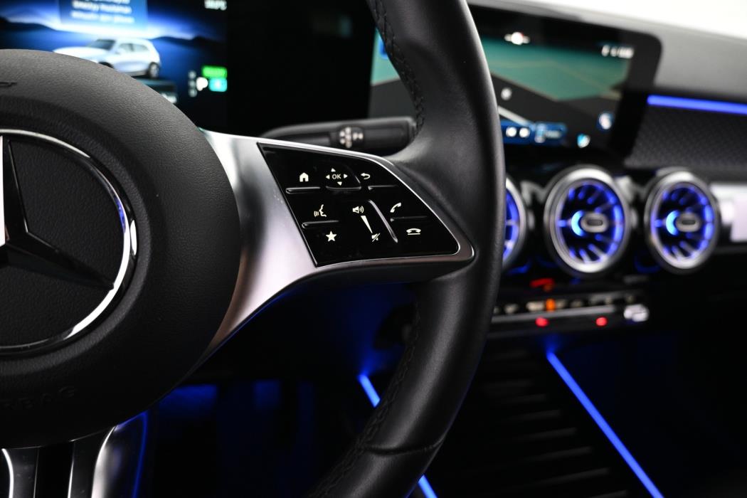 MERCEDES-BENZ EQB 2025