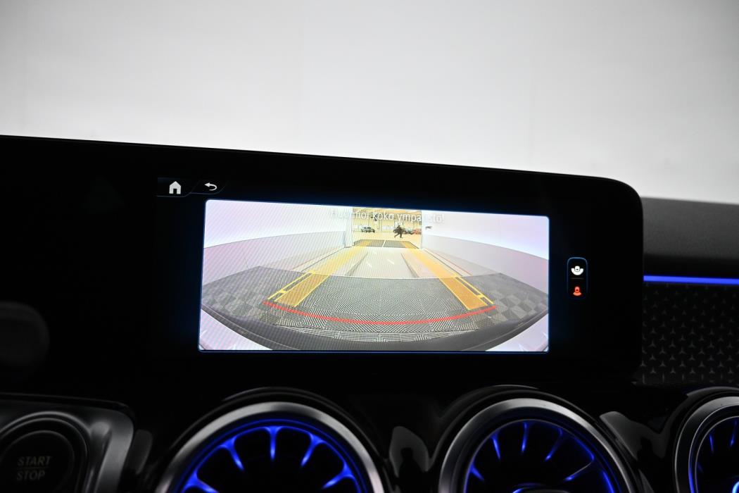 MERCEDES-BENZ EQB 2025