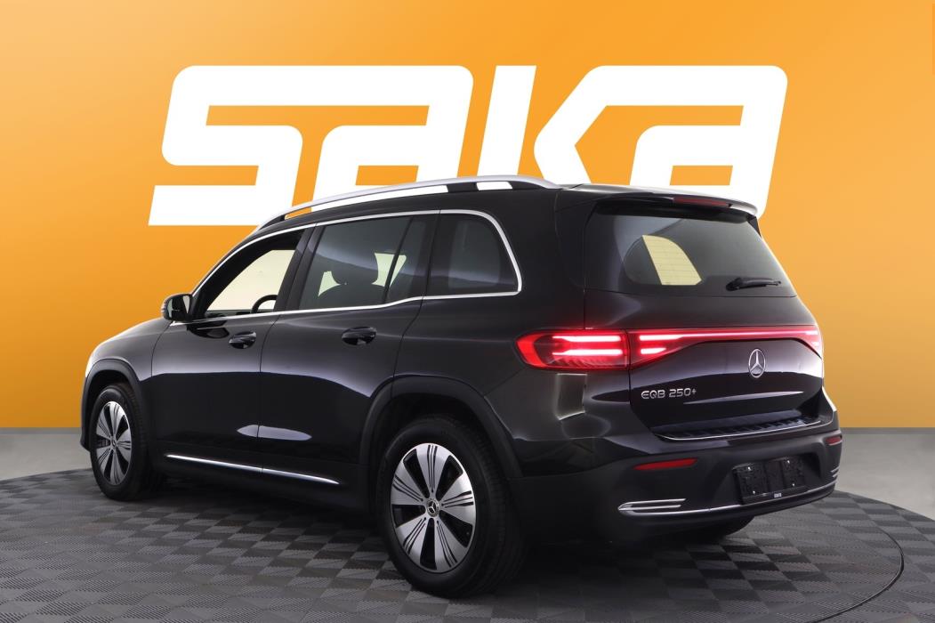 MERCEDES-BENZ EQB 2025