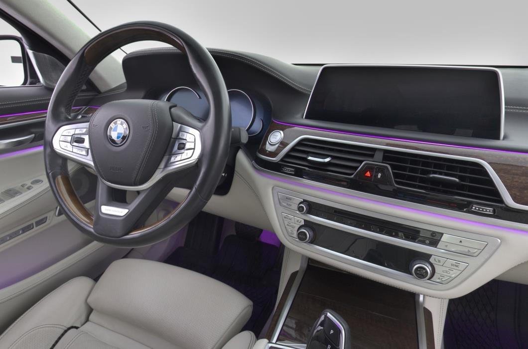 BMW 740 2018