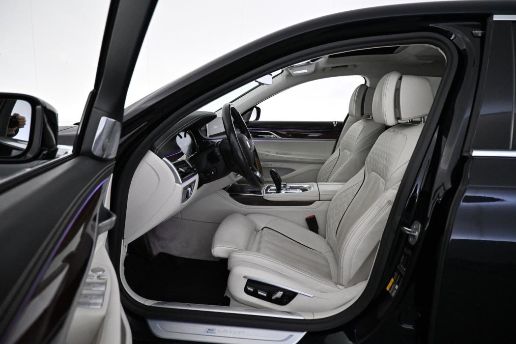 BMW 740 2018