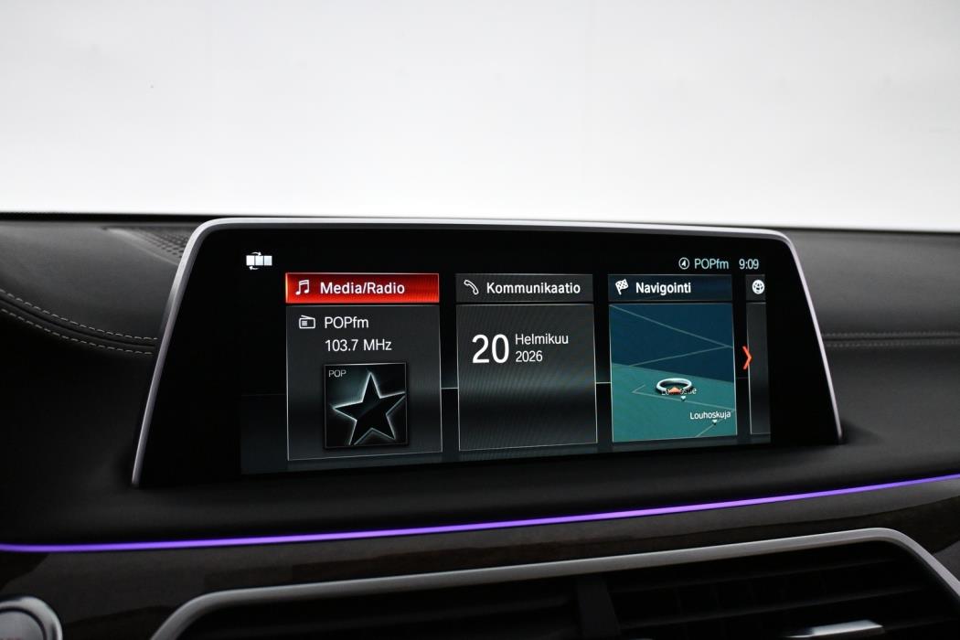 BMW 740 2018