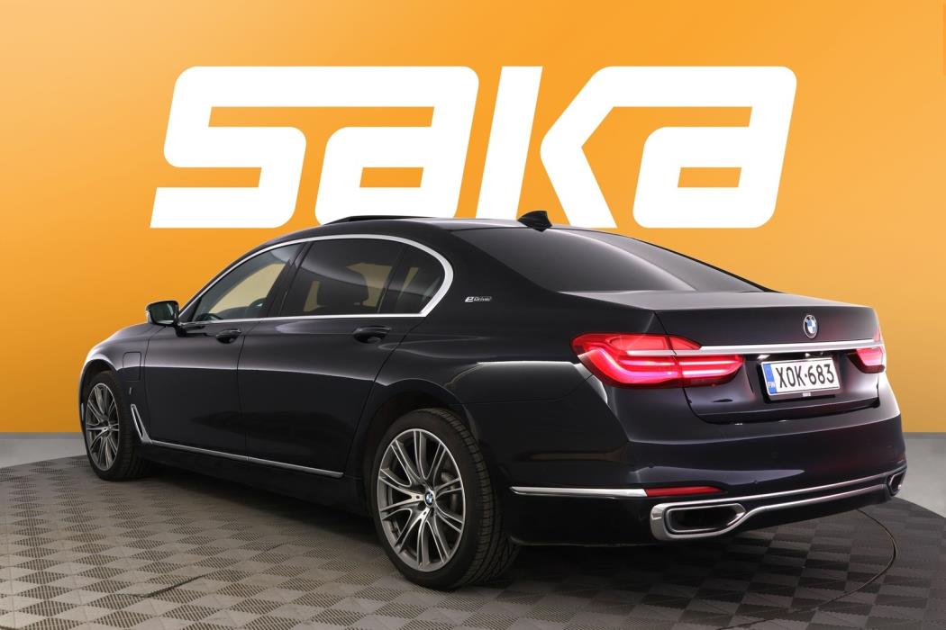 BMW 740 2018