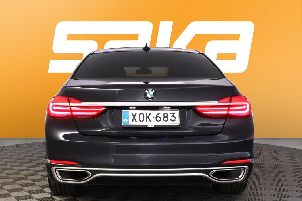 BMW 740 2018