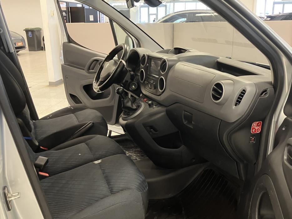 PEUGEOT Partner 2011