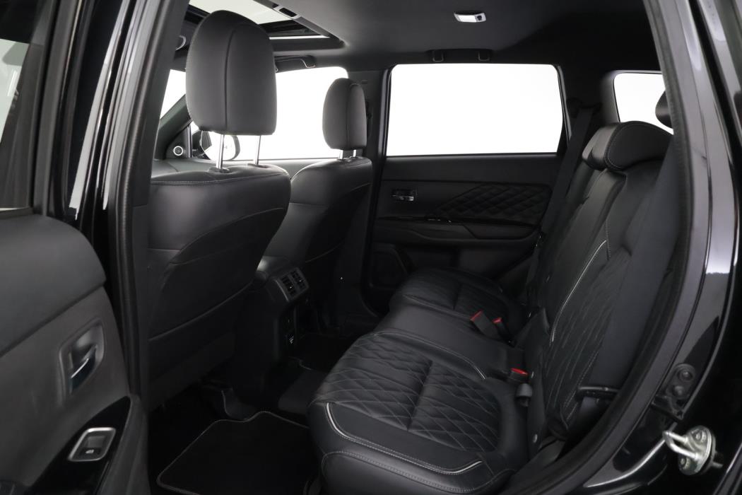 MITSUBISHI Outlander PHEV 2020