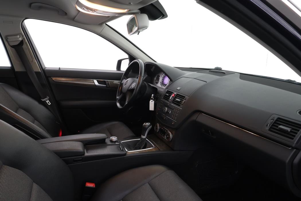 MERCEDES-BENZ C 2009