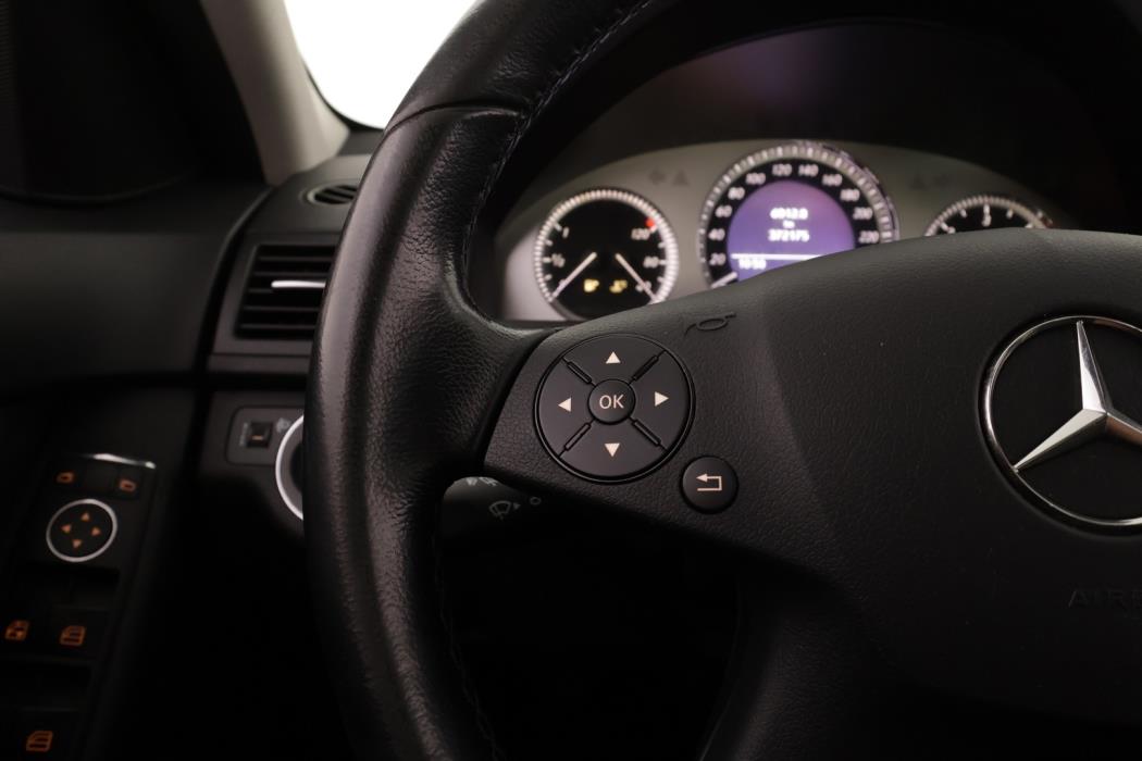 MERCEDES-BENZ C 2009