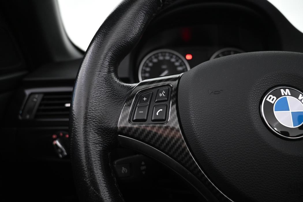 BMW 320 2009