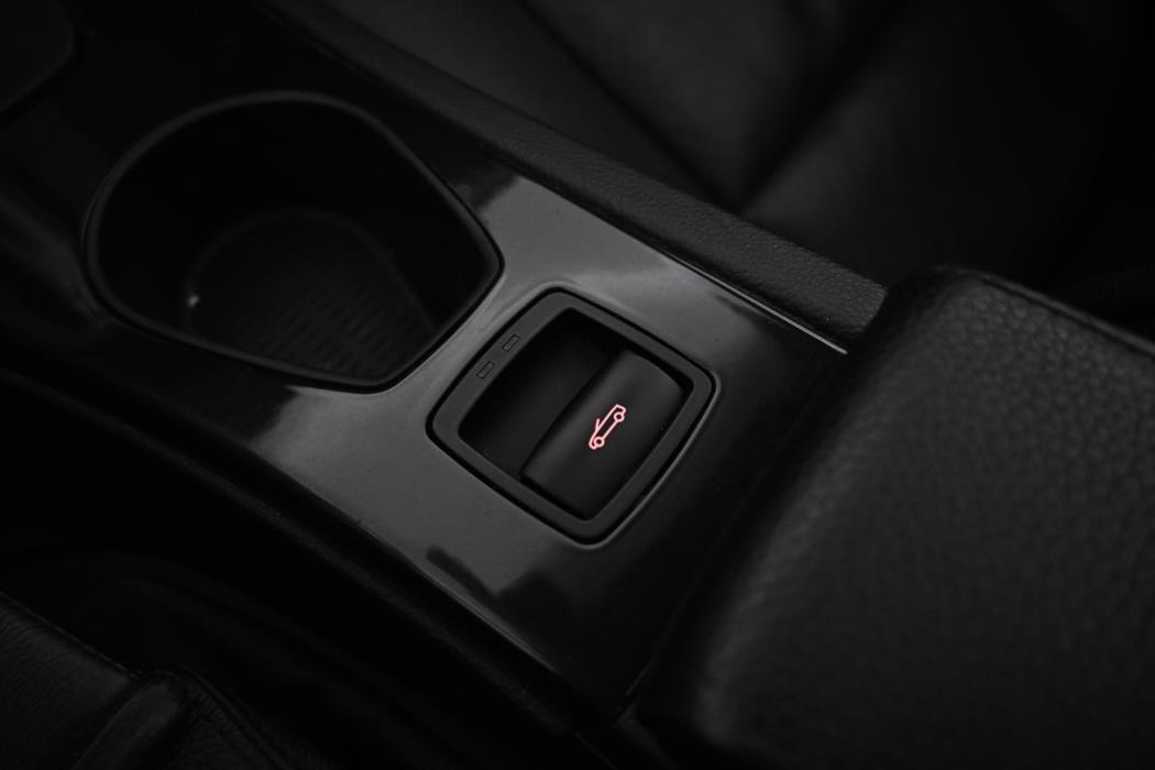 BMW 320 2009
