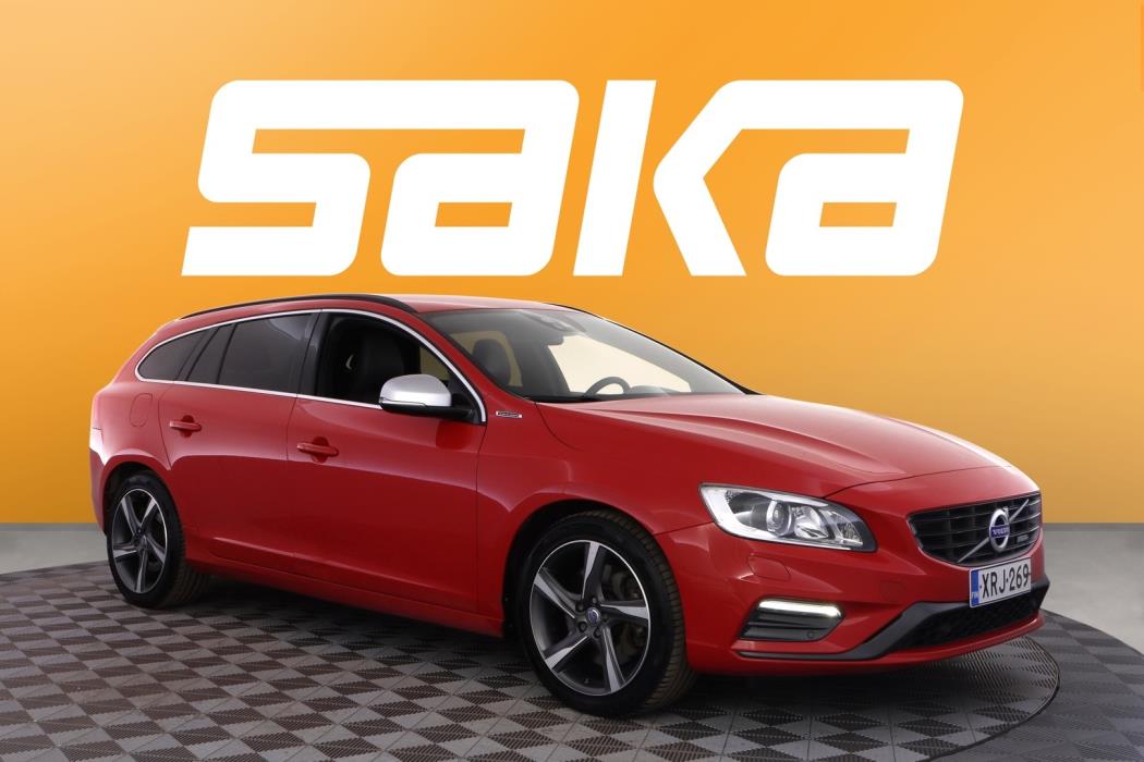 VOLVO V60 2015