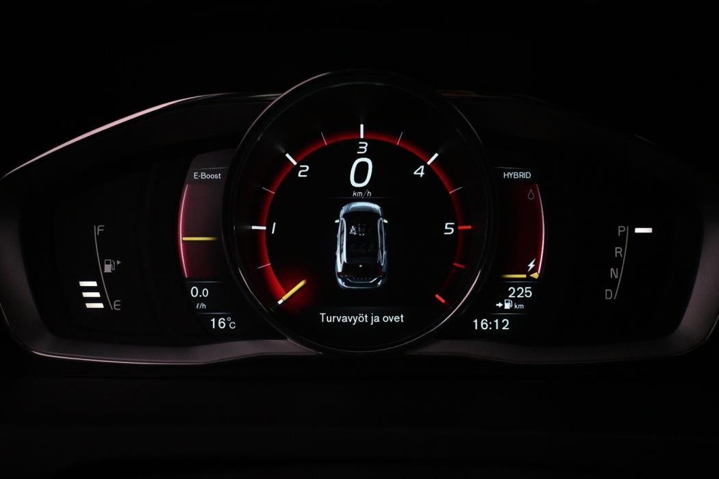 VOLVO V60 2015