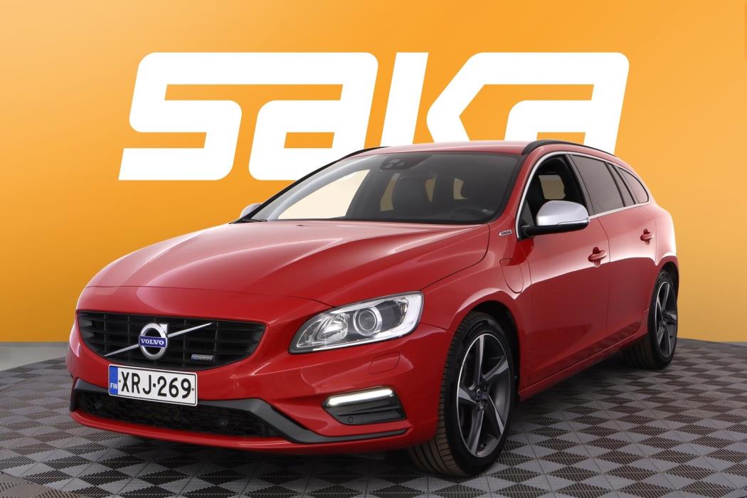 VOLVO V60 2015