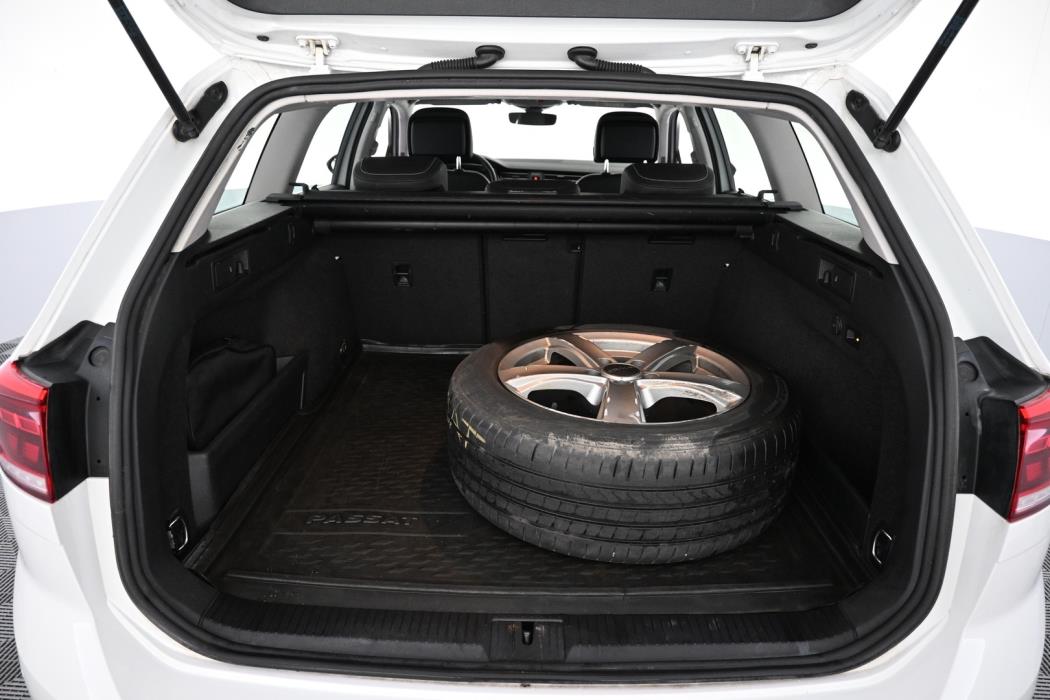 VOLKSWAGEN Passat 2020