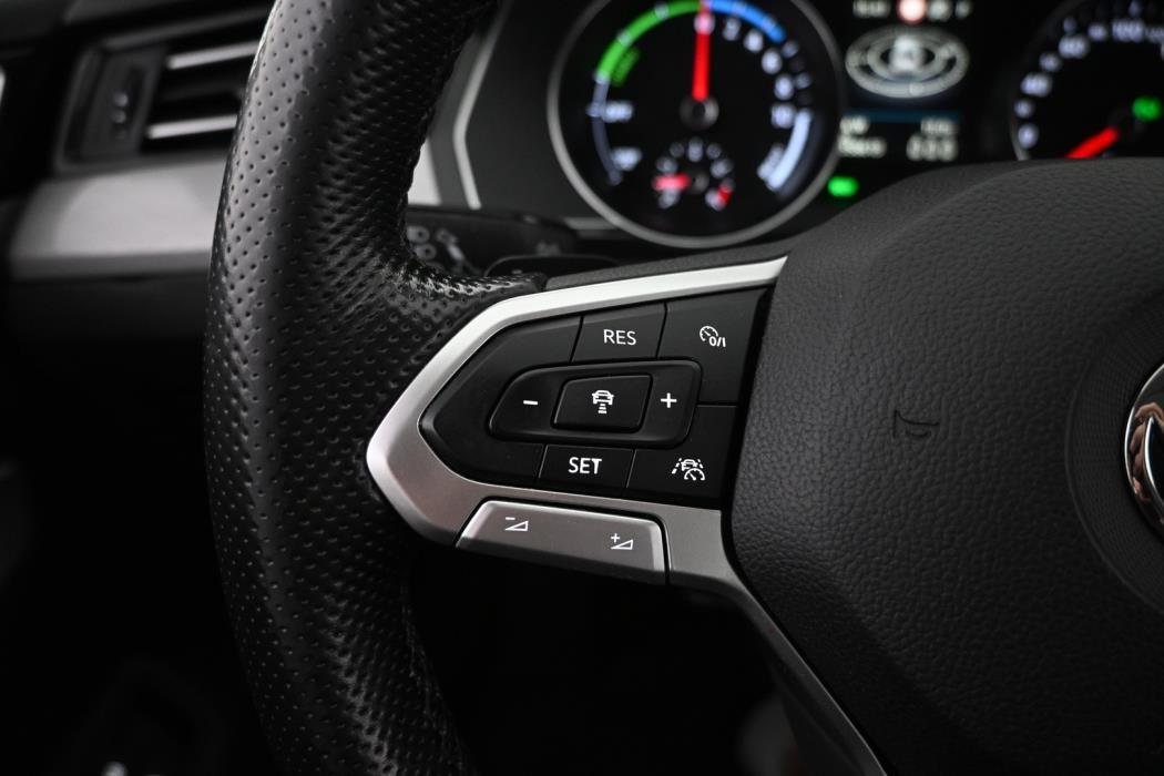 VOLKSWAGEN Passat 2020