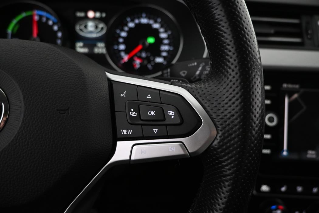 VOLKSWAGEN Passat 2020