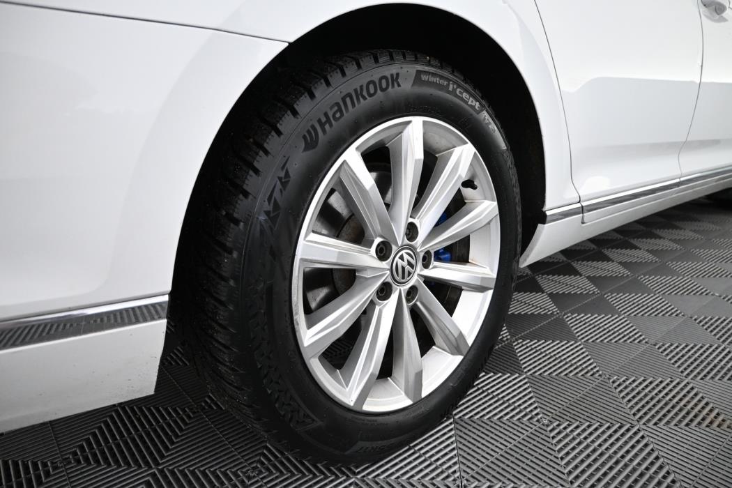 VOLKSWAGEN Passat 2020