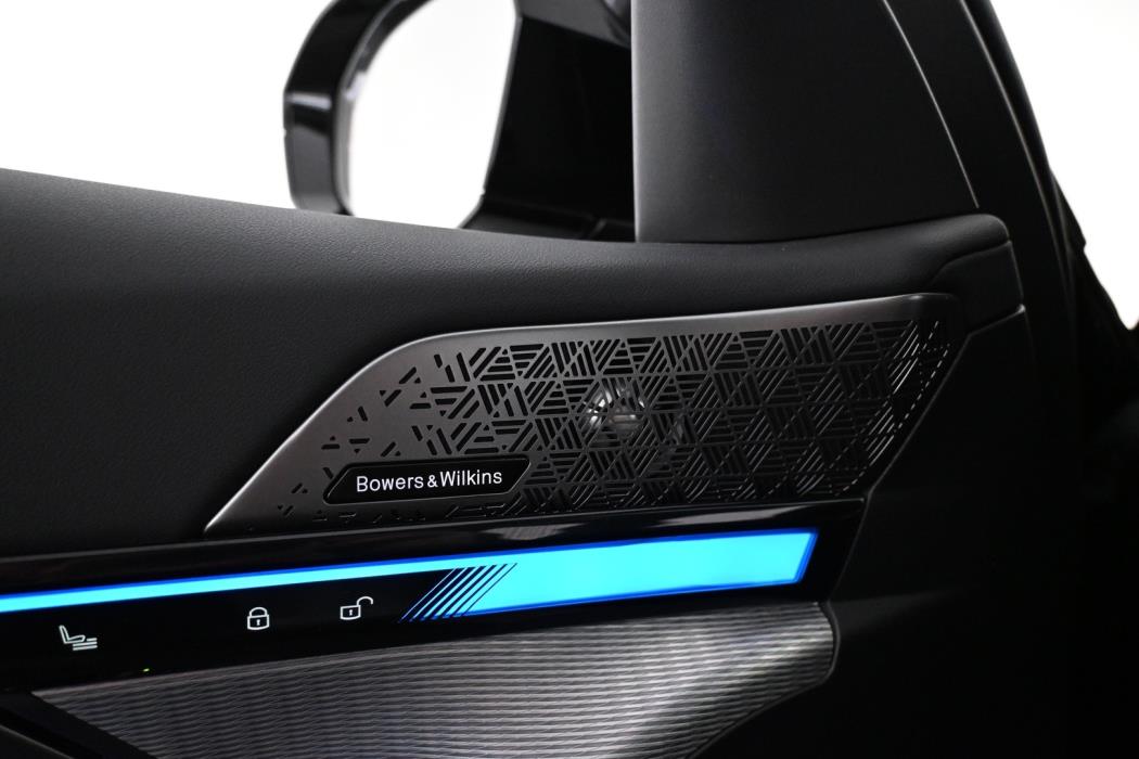 BMW M5 2025