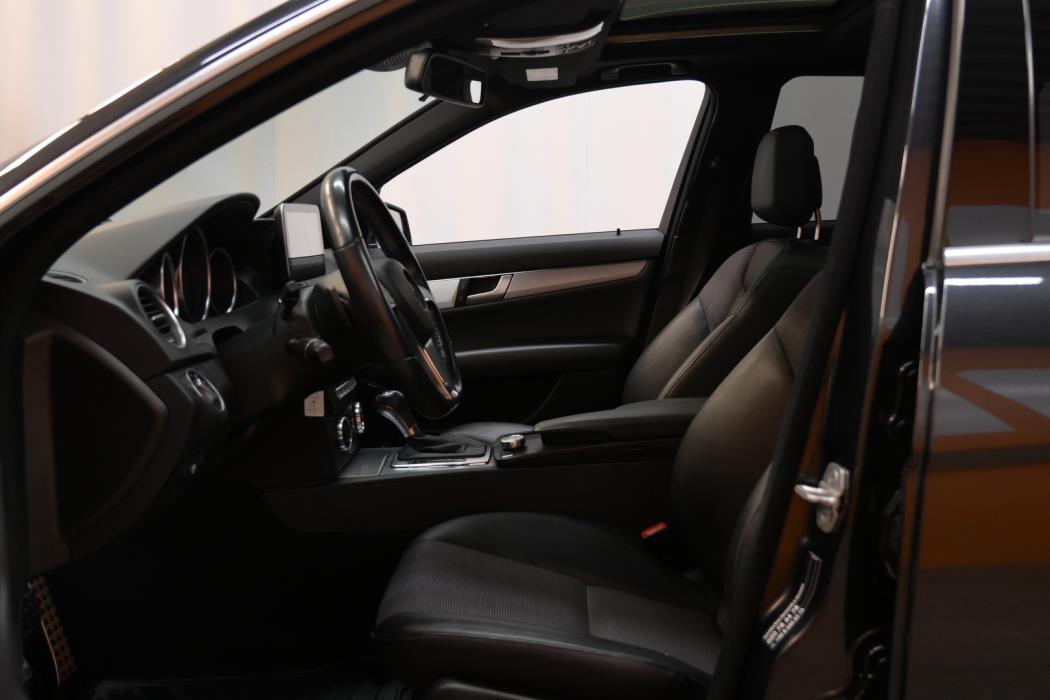 MERCEDES-BENZ C 2011