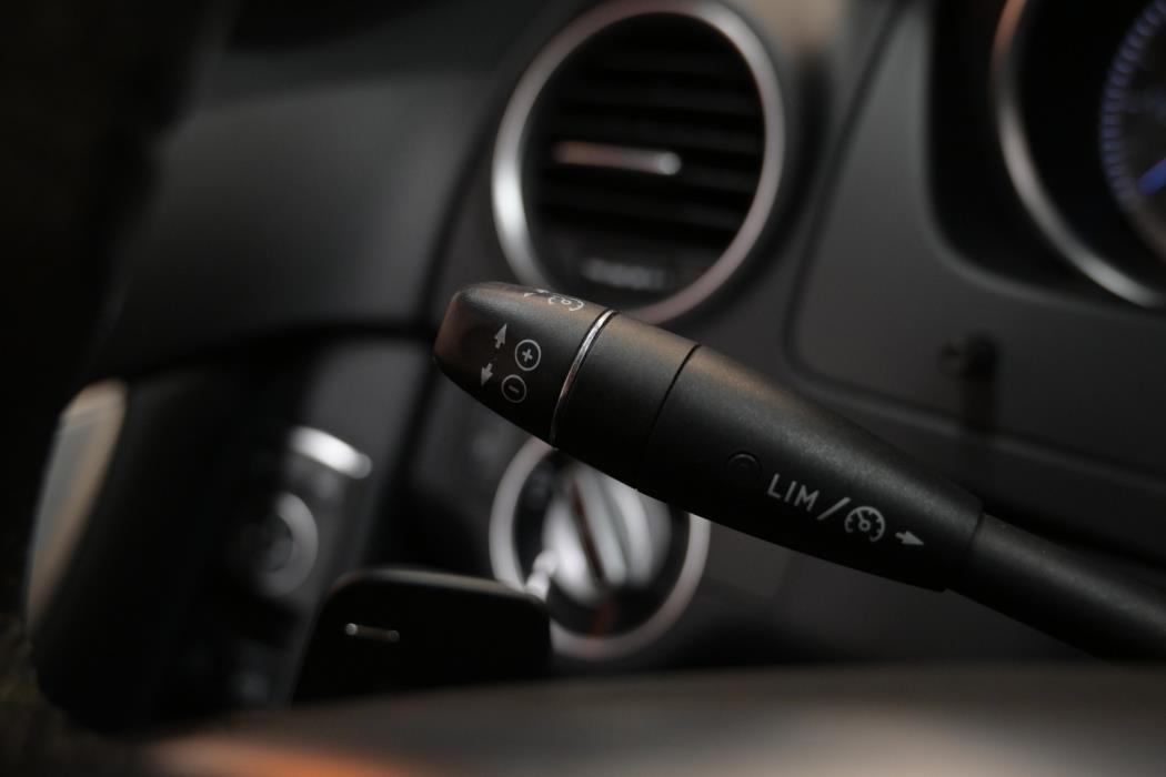 MERCEDES-BENZ C 2011