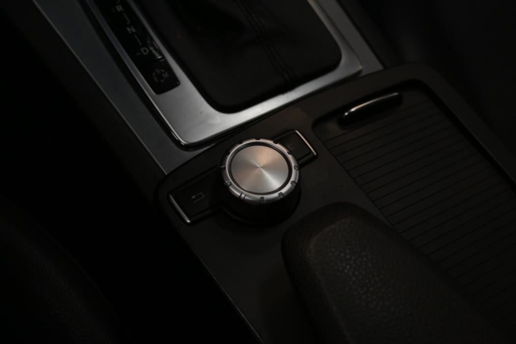 MERCEDES-BENZ C 2011