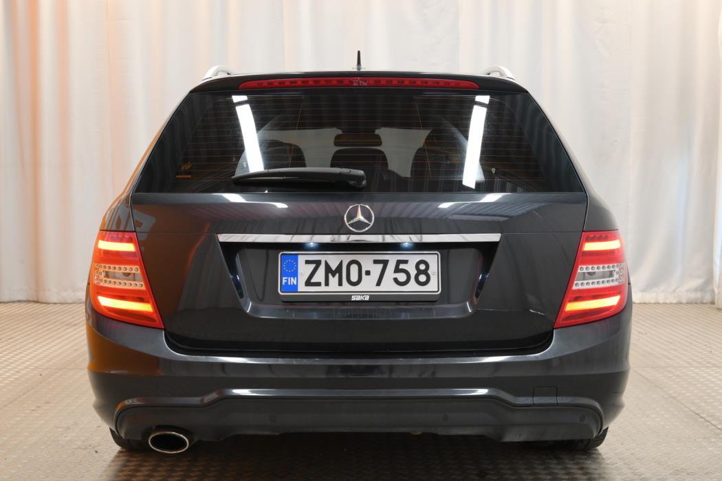 MERCEDES-BENZ C 2011
