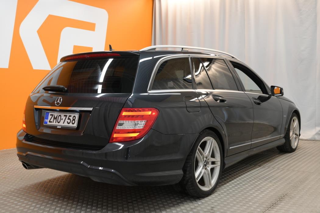 MERCEDES-BENZ C 2011