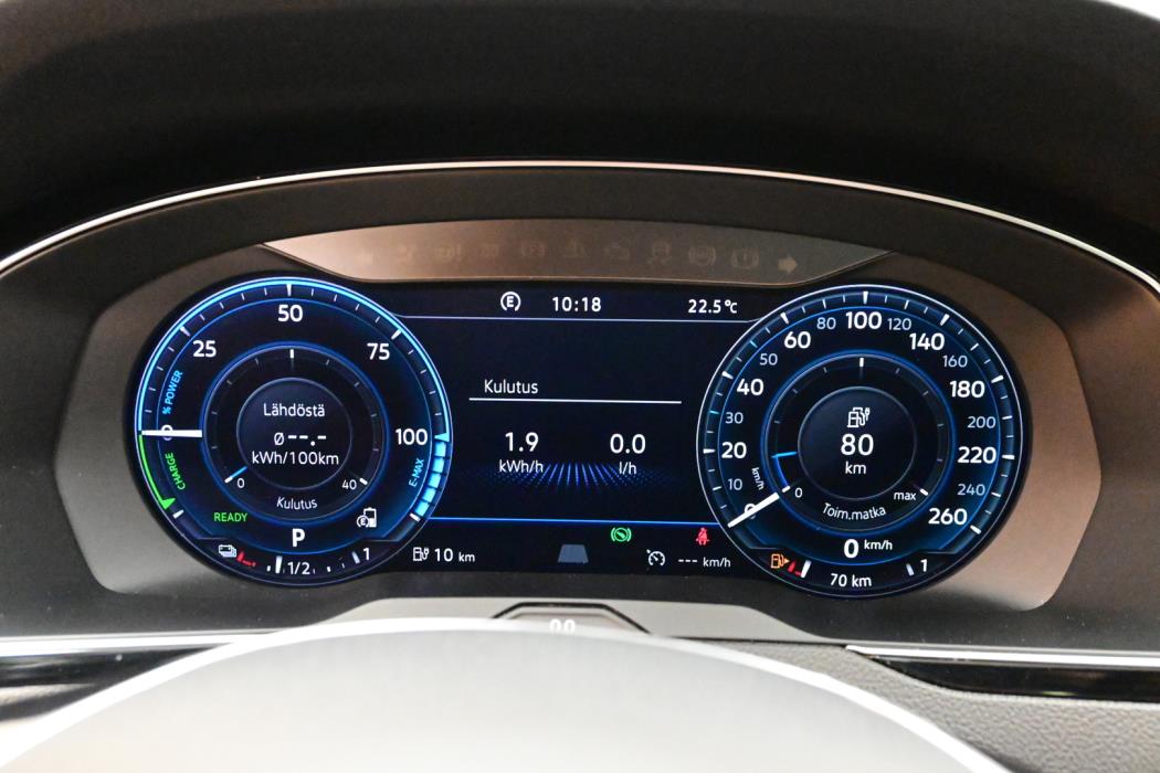 VOLKSWAGEN Passat 2018