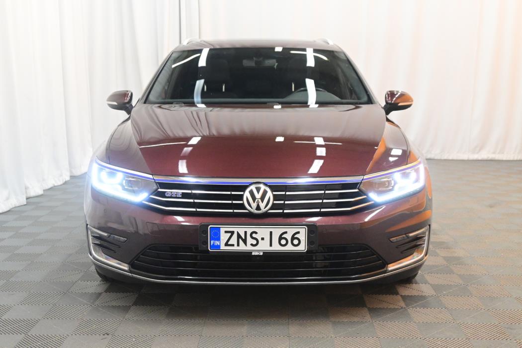 VOLKSWAGEN Passat 2018