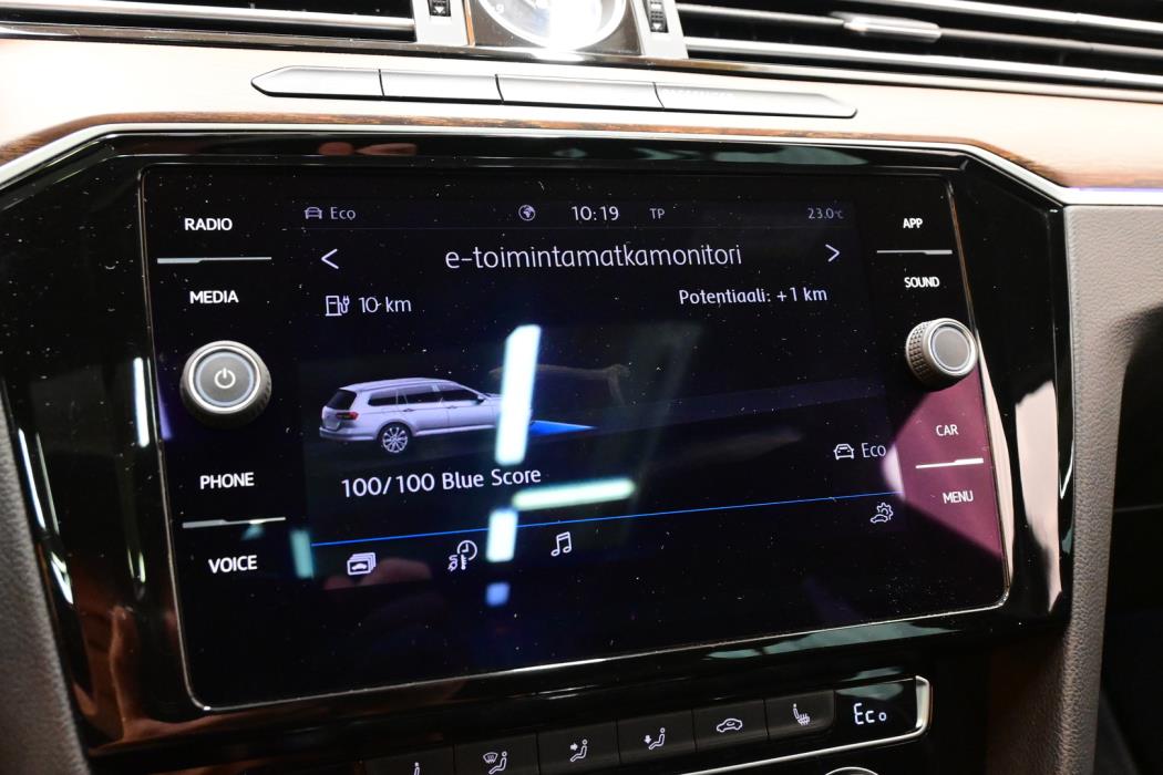 VOLKSWAGEN Passat 2018