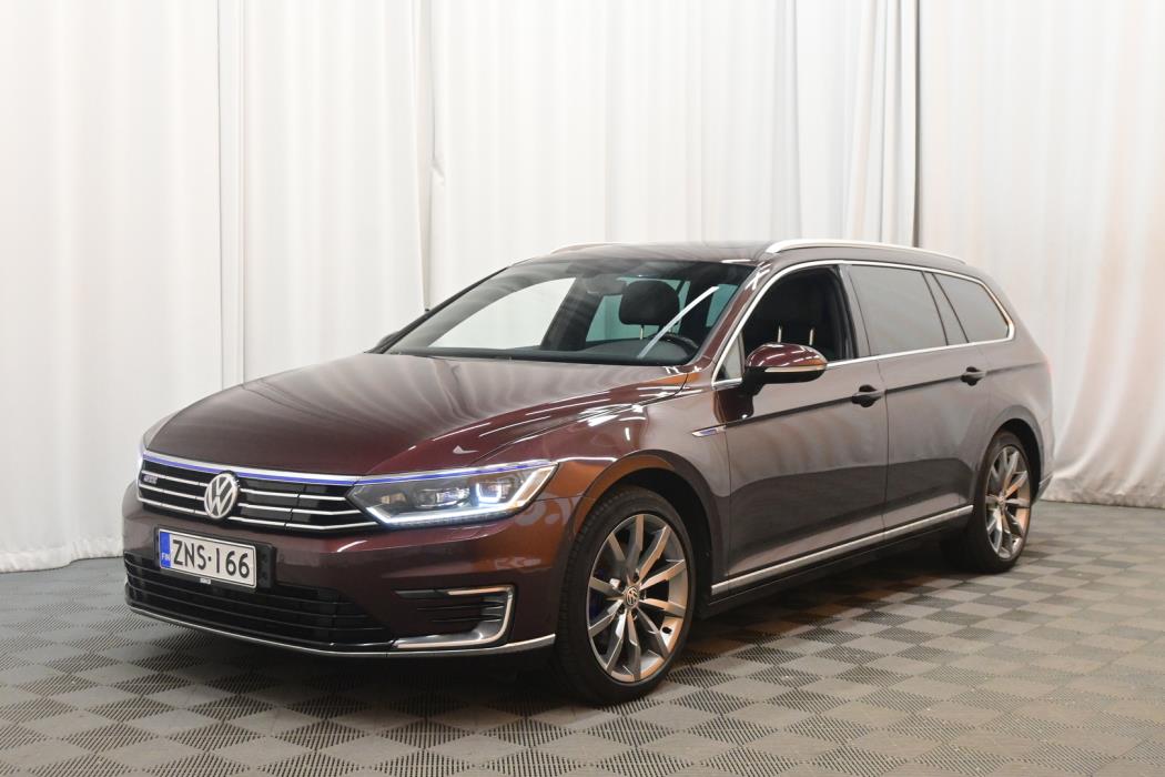VOLKSWAGEN Passat 2018