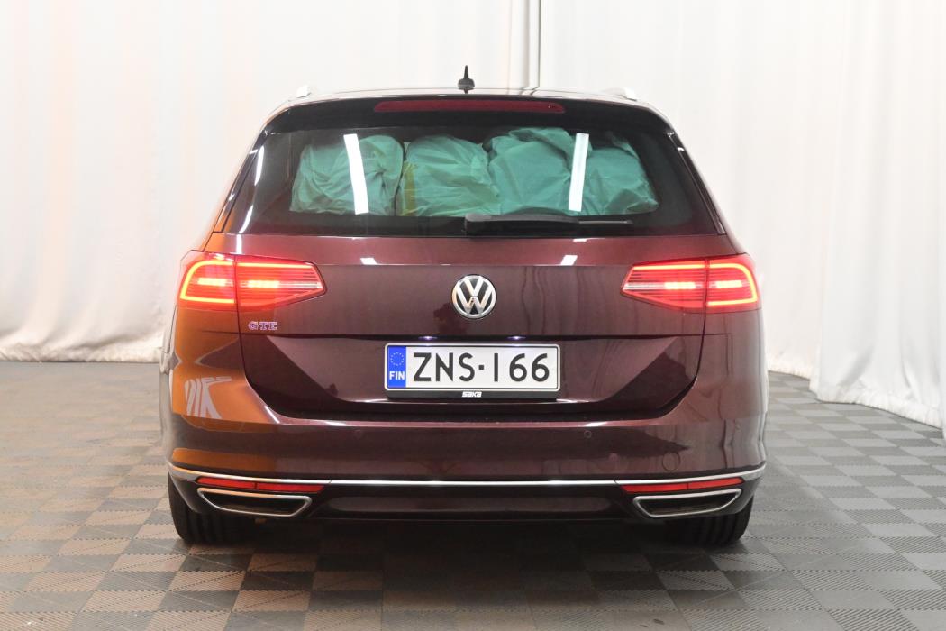 VOLKSWAGEN Passat 2018