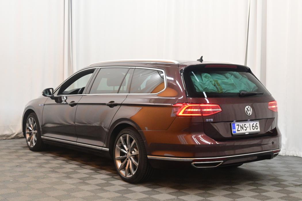 VOLKSWAGEN Passat 2018