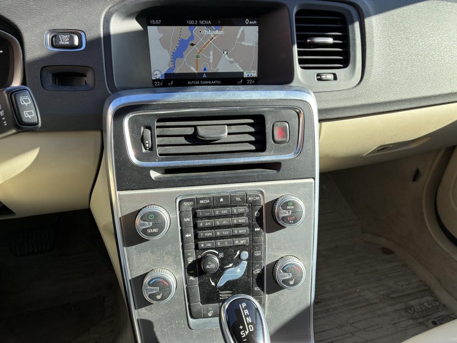 VOLVO V60 Cross Country 2016