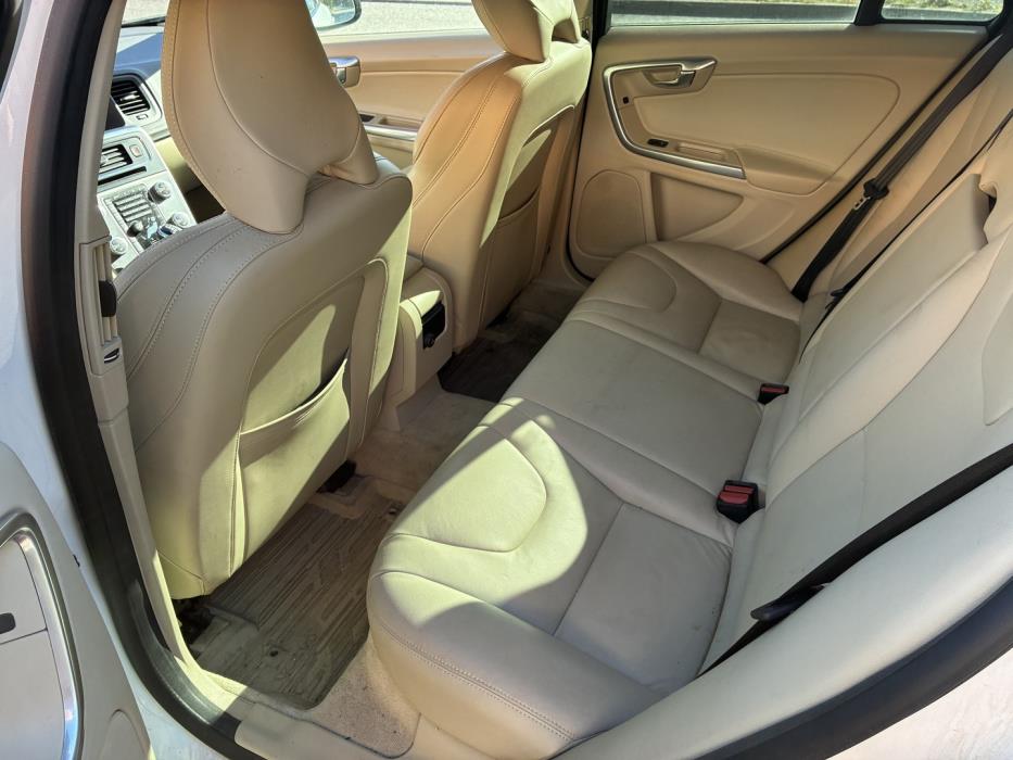 VOLVO V60 Cross Country 2016